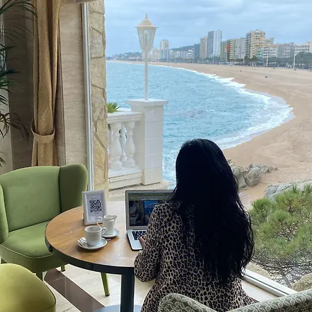 Готель Costa Brava 3*