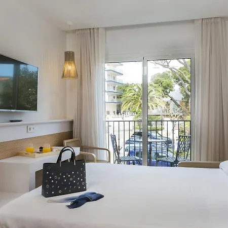 Готель Costa Brava 3*