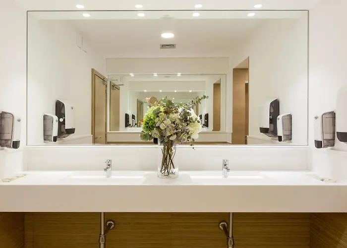 Costa Brava Hotel 3*